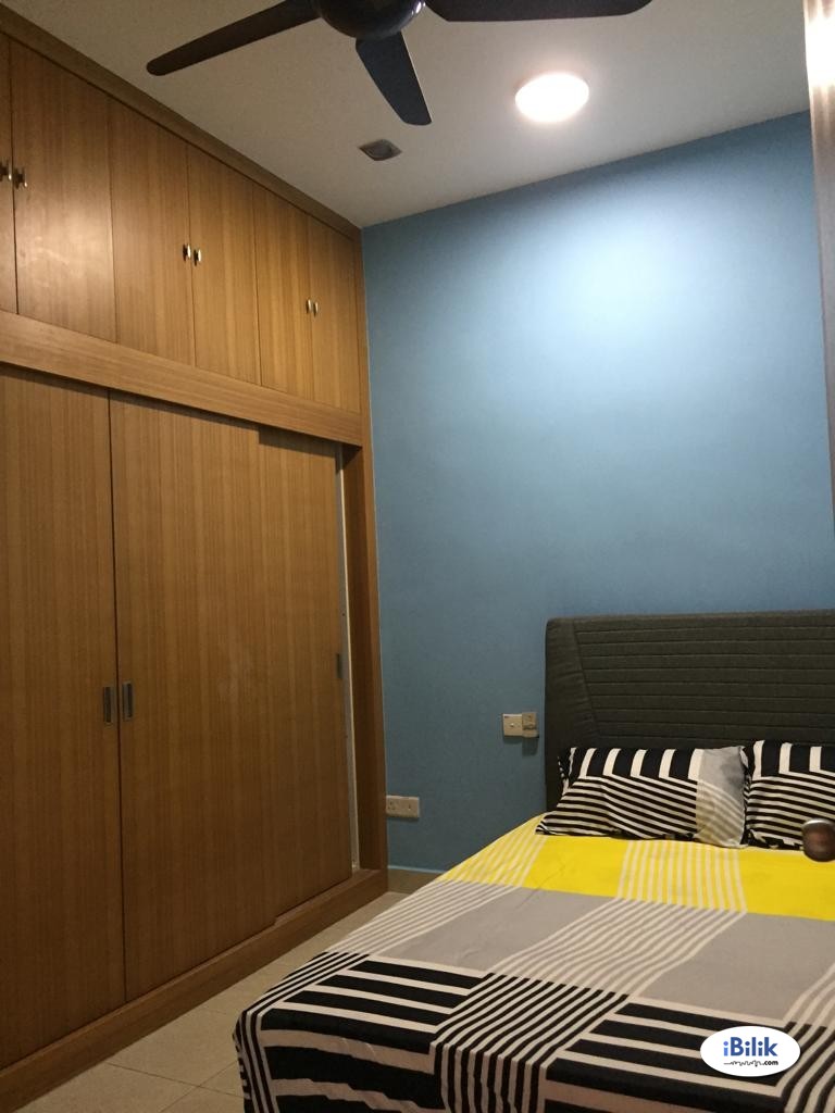 Master Room with ensuite private bathroom at Nusavilla, Skudai - Image 2