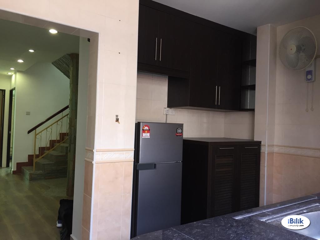 Single Room at Nusavilla, Skudai - Image 5