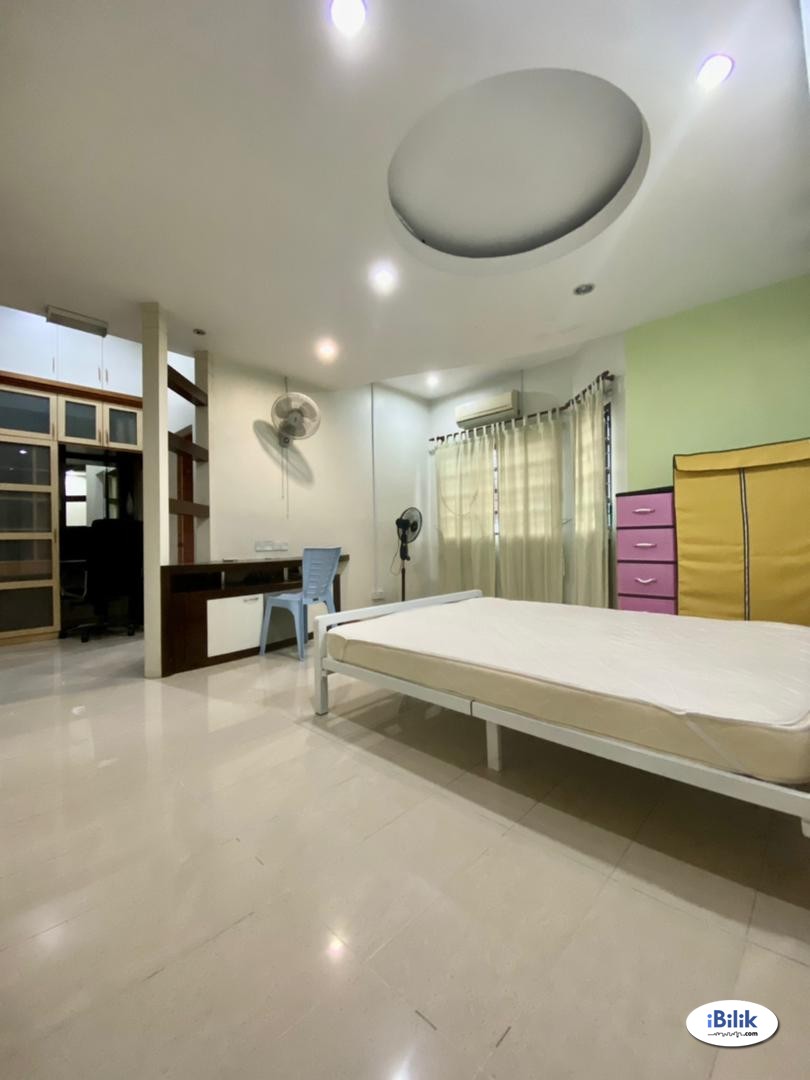 🌈 Master Room For Rent at Bandar Utama 4  - ( MRT Mutiara Damansara , ONE UTAMA ) - Image 1