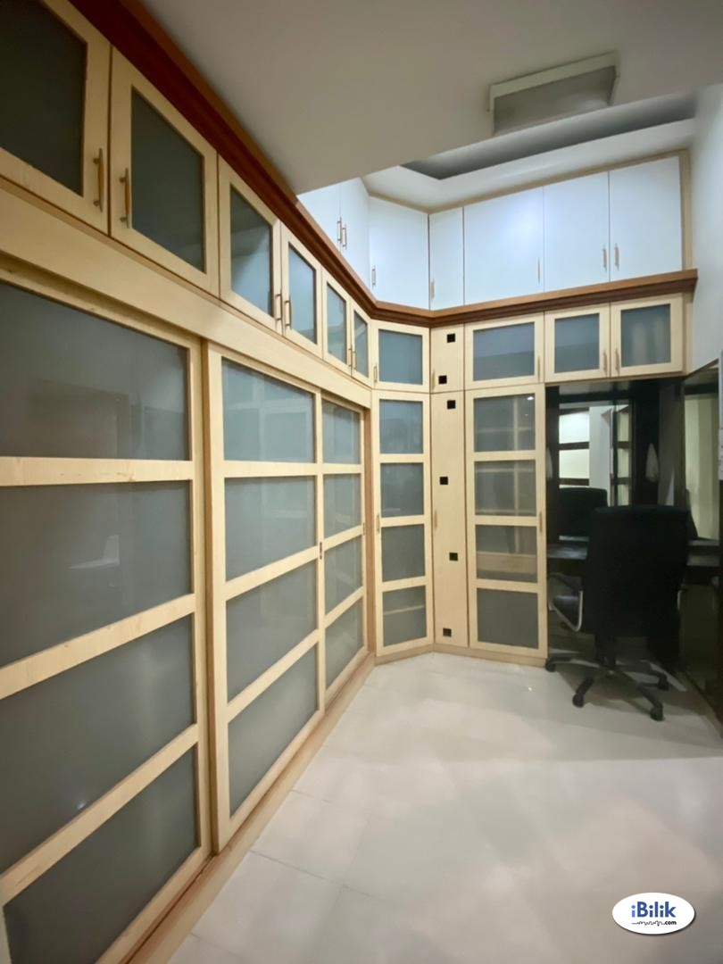🌈 Master Room For Rent at Bandar Utama 4  - ( MRT Mutiara Damansara , ONE UTAMA ) - Image 2