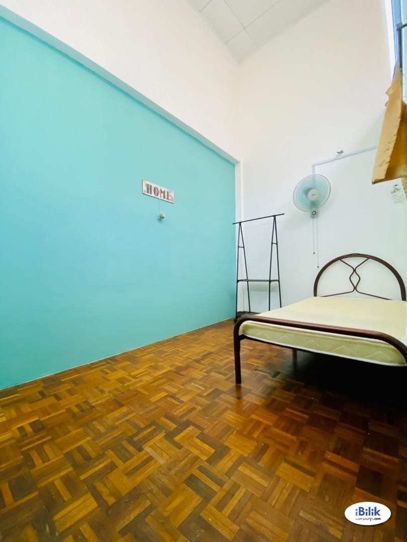📍 Single Room / Comfortable Room at Bandar Utama 1 - ( NEARBY Centrepoint , FirstCity UNI ) - Image 1
