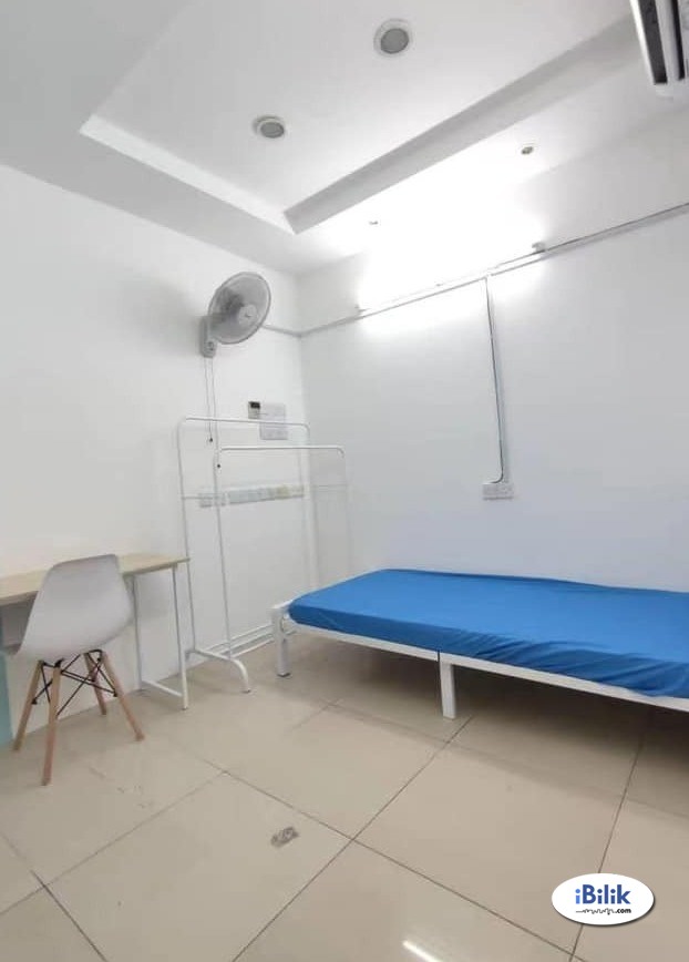 Middle Room at SS2, Petaling Jaya - Image 1