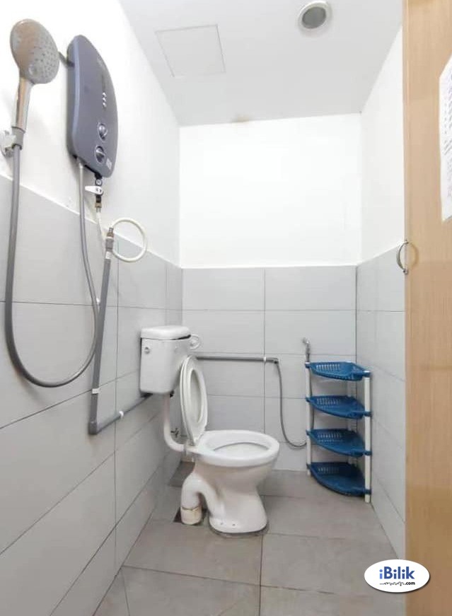 Middle Room at SS2, Petaling Jaya - Image 2
