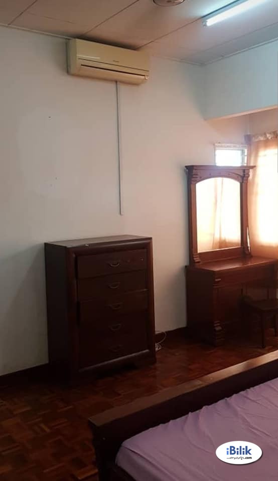 Master Room at Kota Damansara, Petaling Jaya - Image 3