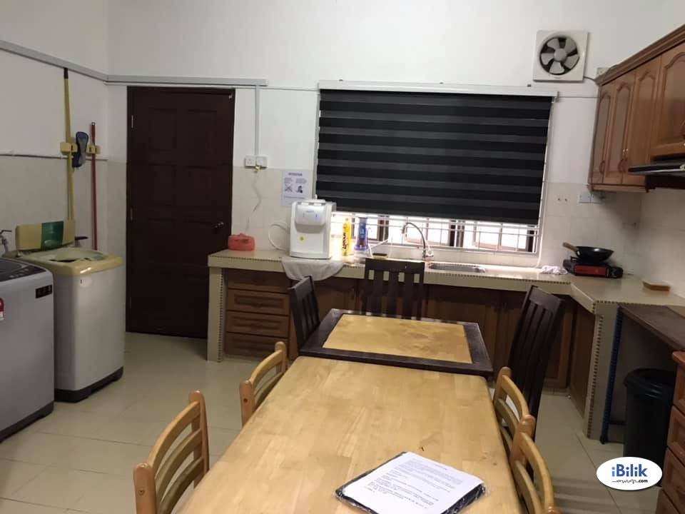 Middle Room at Kelana Jaya, Petaling Jaya - Image 3