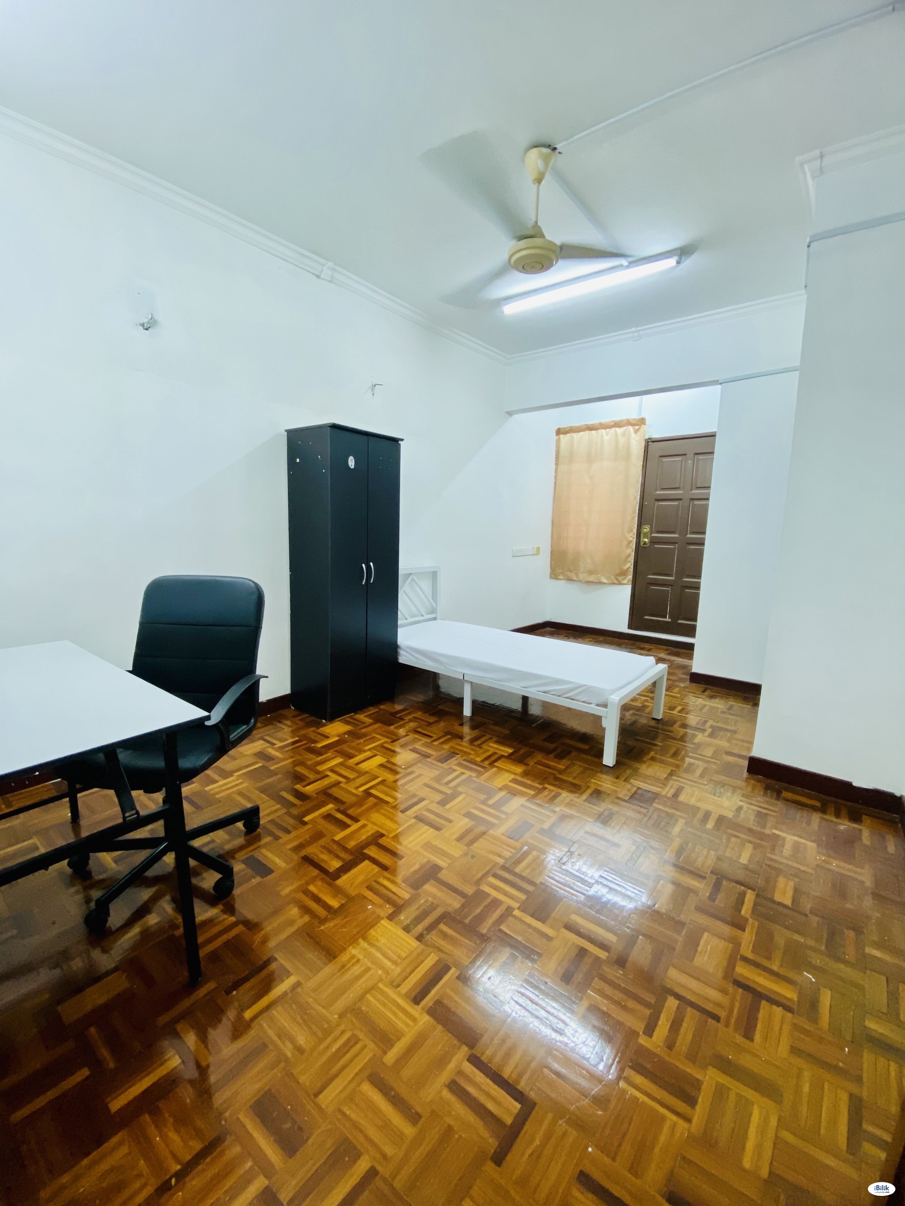 Master Room at Bandar Utama, Petaling Jaya - Image 2