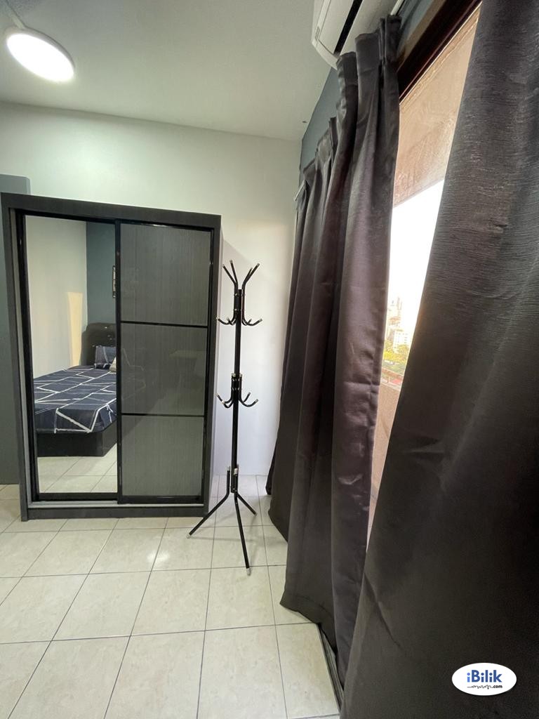 Middle Room at Palm Spring, Kota Damansara - Image 1