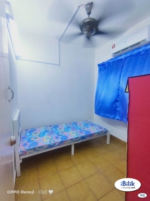 For Rent %Zero Deposit. Free Shuttle Bus. Middle Room at PJS 9- Bandar Sunway - Image 1