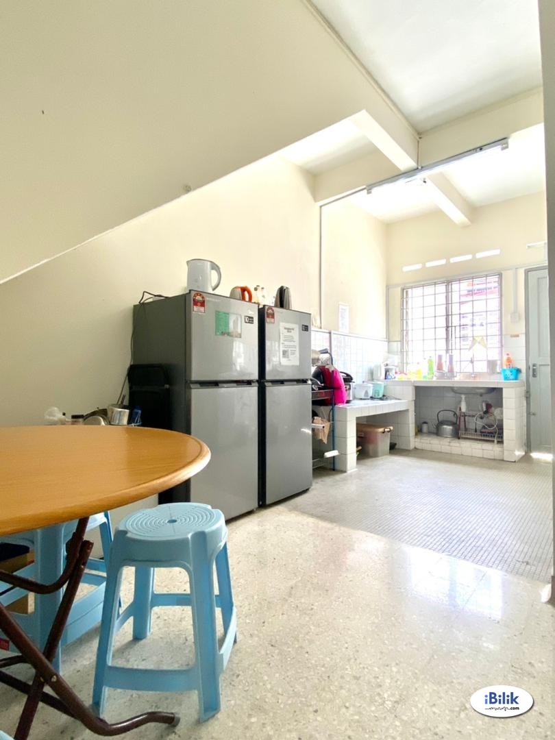 🚶🏼‍♂️WALKING DISTANCE TO SS2 SQUARE, LRT TAMAN BAHAGIA, LRT TAMAN PARAMOUNT🚶🏼‍♂️ ✨ROOM FOR RENT IN SS2, Petaling Jaya✨ - Image 4