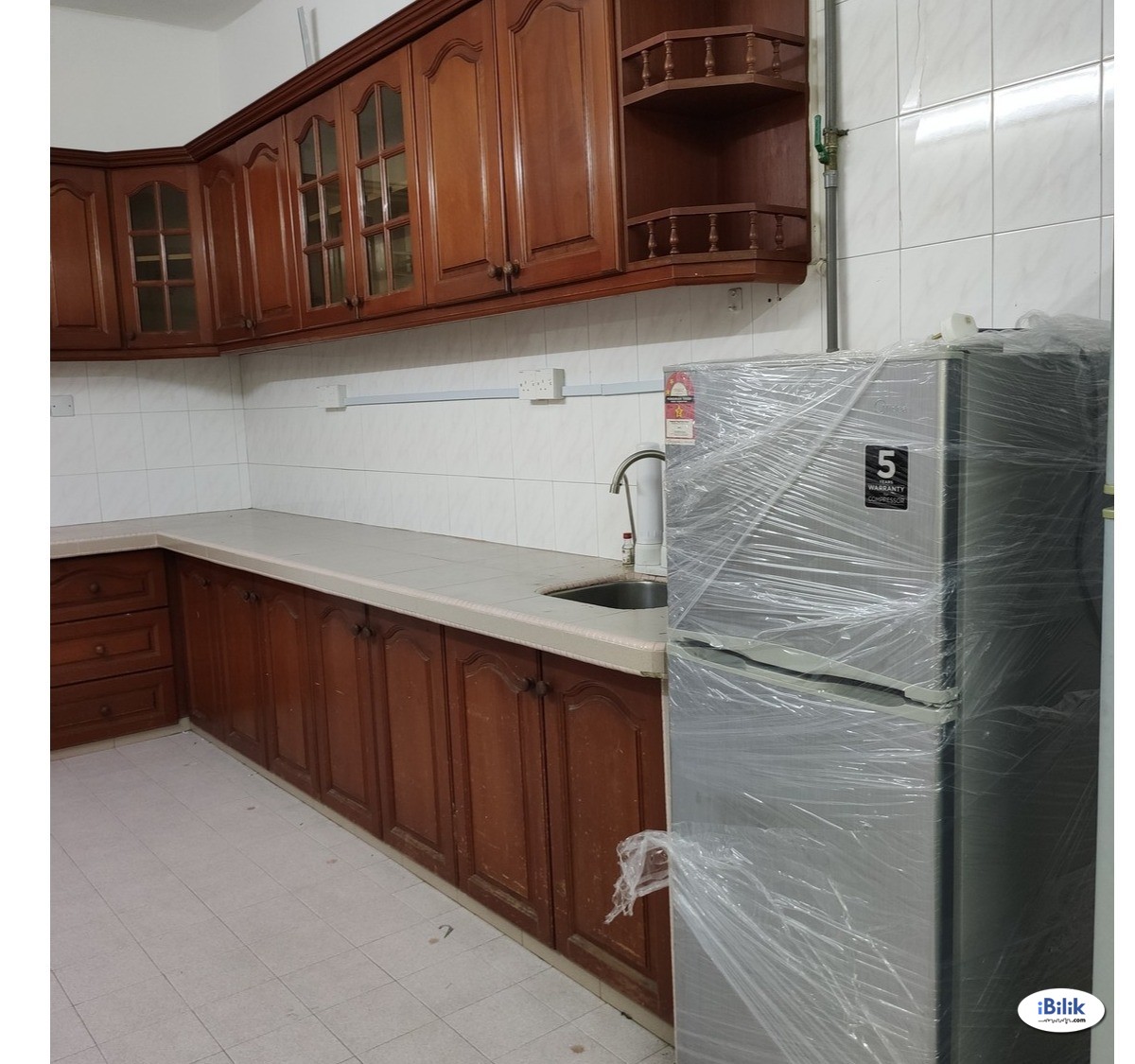 💚 FEMALE UNIT 💚 NEWLY RENOVATED & FURNISNED 💚 NEAR TO LRT STATION 💚 BANDAR PUCHONG JAYA - Image 3