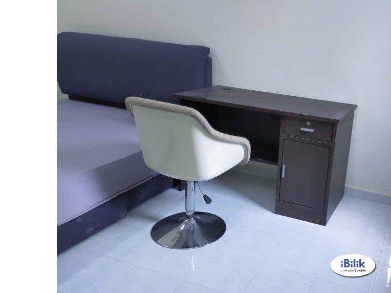 💚 FEMALE UNIT 💚 NEWLY RENOVATED & FURNISNED 💚 NEAR TO LRT STATION 💚 BANDAR PUCHONG JAYA - Image 1