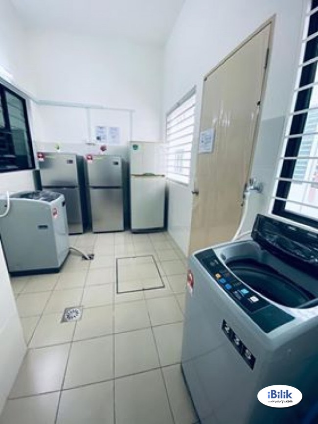 Urgent Move In~ Medium Room for rent Setia Alam! - Image 2