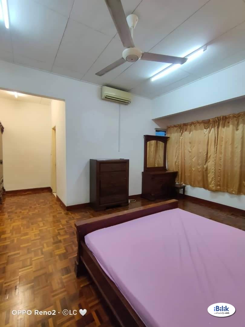 Master Room at Seri Utama, Sepah Puteri, Kota Damansara - Image 2