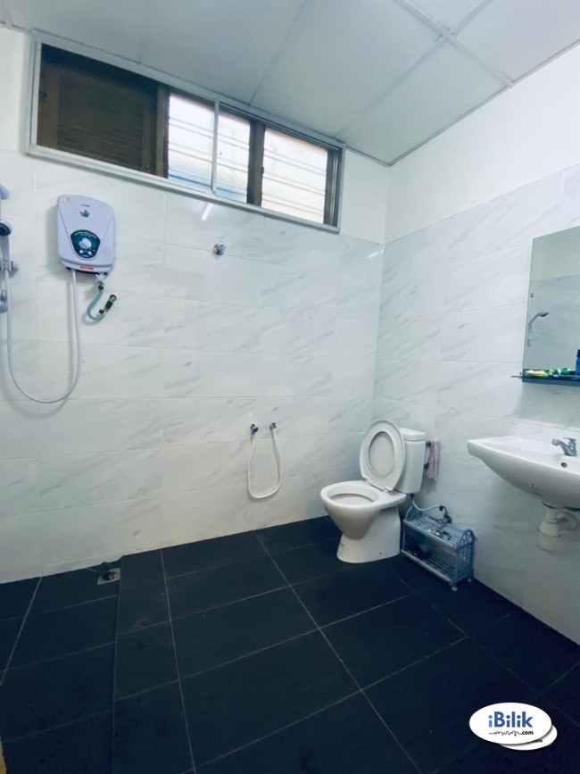 !LOW DEPO!✨DRIVE WITHIN 10MIN TO TOP GLOVE FACTORY- SETIA CITY MALL- KLANG SENTRAL✨ROOM FOR RENT IN SETIA ALAM - Image 3