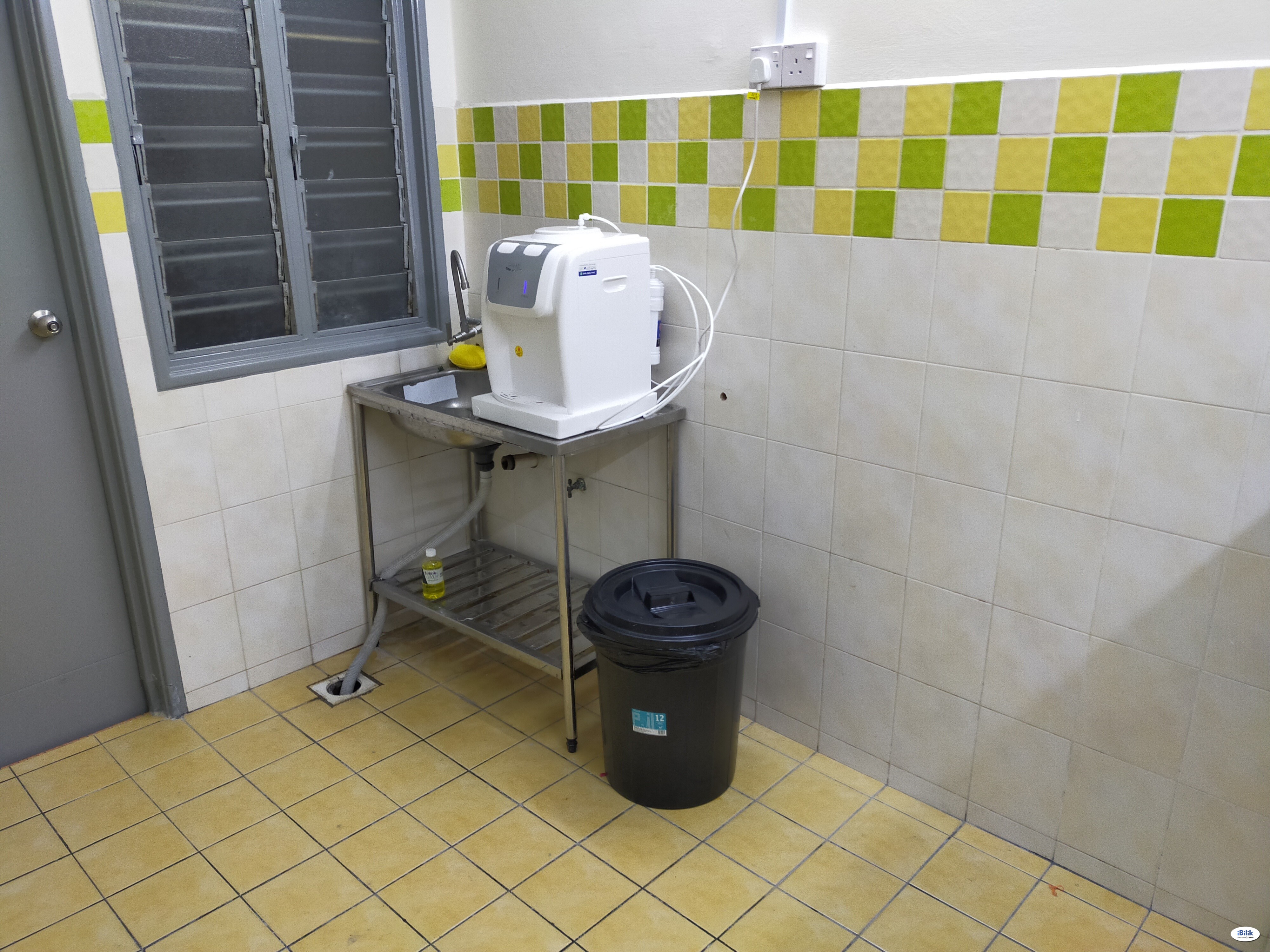 💦 MOVE IN CONDITION 💦 SINGLE ROOM FOR RENT - Image 3