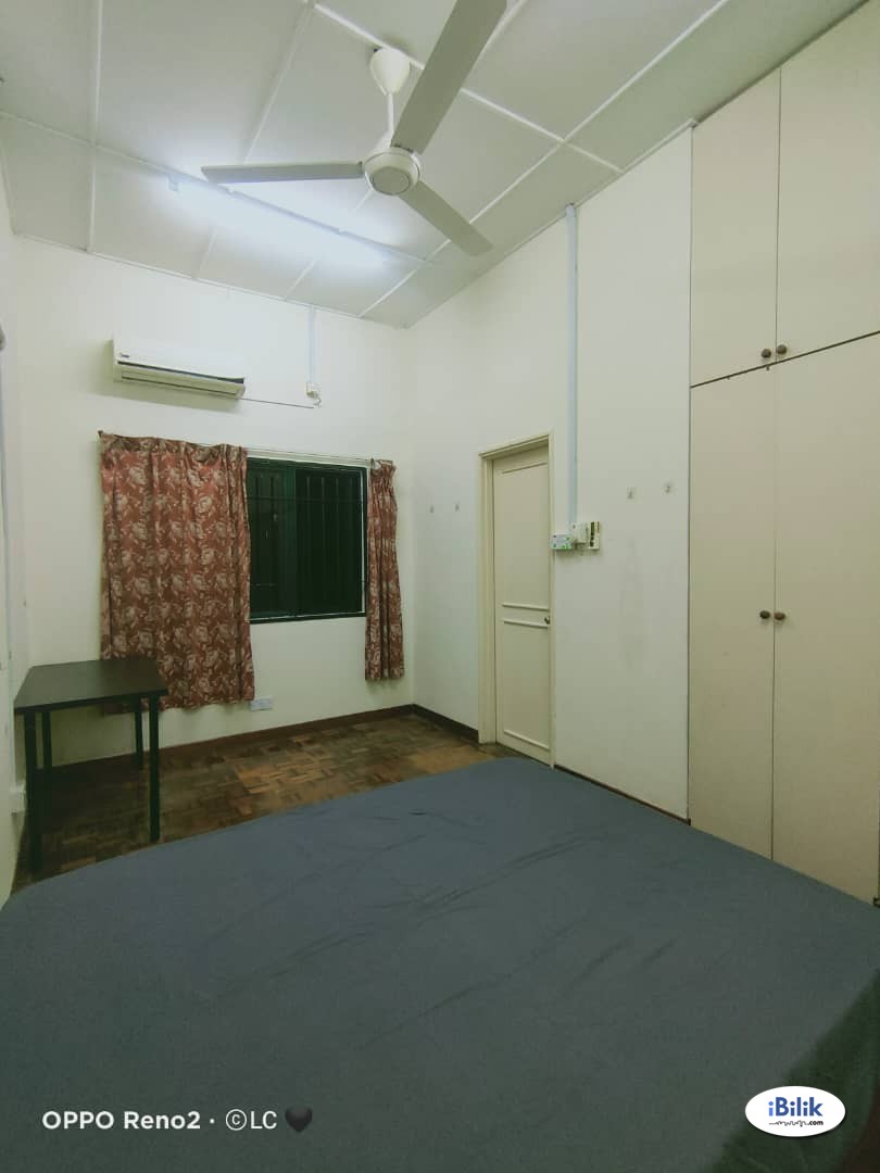 Middle Room at Tropicana, Petaling Jaya - Image 1