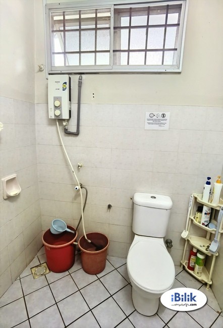 medium room for rent- jalan bu 3/2- bu 3- bandar utama - Image 3