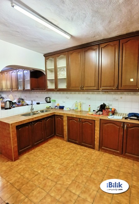 comfy medium room for rent, jalan ss20/10, damansara kim, pj - Image 2