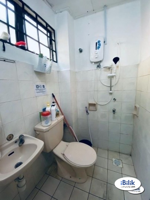 For Rent NO DEPOSIT ! Single Room at BU11- Bandar Utama with High Speed WI-FI   ( EASY Access to SS7 ) - Image 3