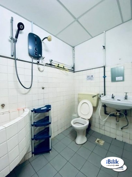 Zero % DEPOSIT !~ Middle Room at SS2, Petaling Jaya with Wi-FI - Image 3