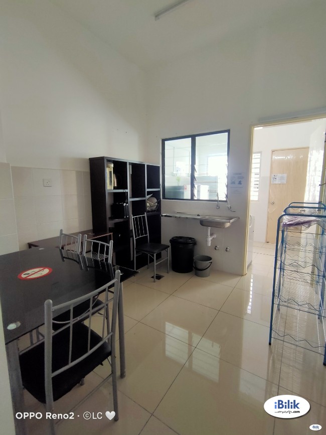 🎋AC Medium room with private balcony facing front Room For Rent in Setia Alam - Image 2