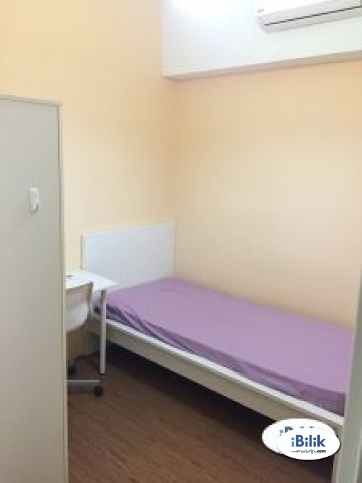 cushy ONE Month Deposit!! Medium Room for rent Kota Damansara PJ - Image 1