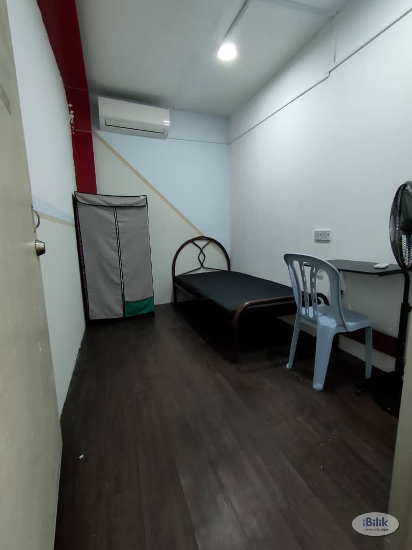 Available now Immediately Move In.. Can be Walking distance LRT Kelana Jaya - Image 1