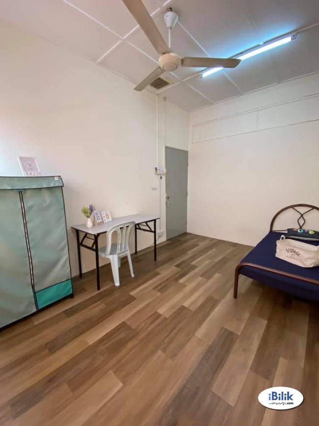 convenience Fully furnished room Walking distance to Taman Paramount LRT - Image 1