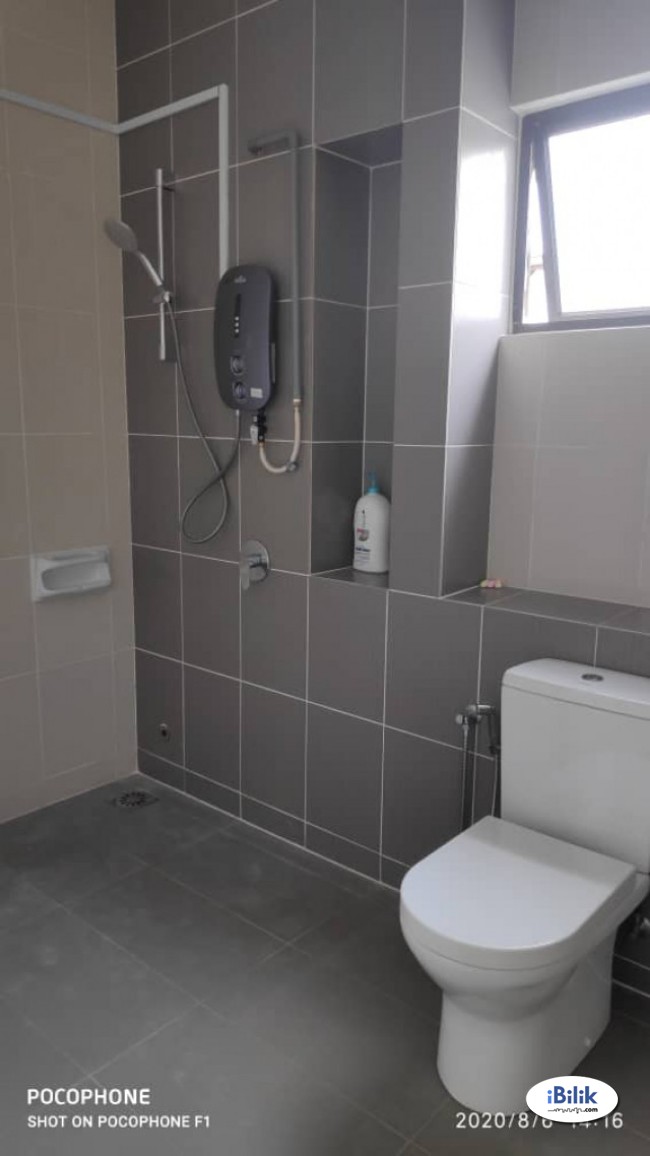 Urgent Move In~ Medium Room for rent Setia Alam! FREE Deposit Promotion! - Image 3