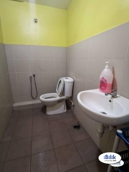 ONE Month Deposit.. Medium Room for rent Kota Damansara PJ - Image 3