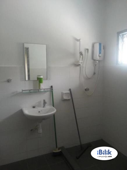 Fully furnished room Walking distance to Taman Paramount LRT! - Image 3