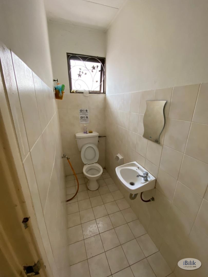 Middle Room Available For Rent in Section 14 PJ Near to Brickfields College (BAC) - Image 2