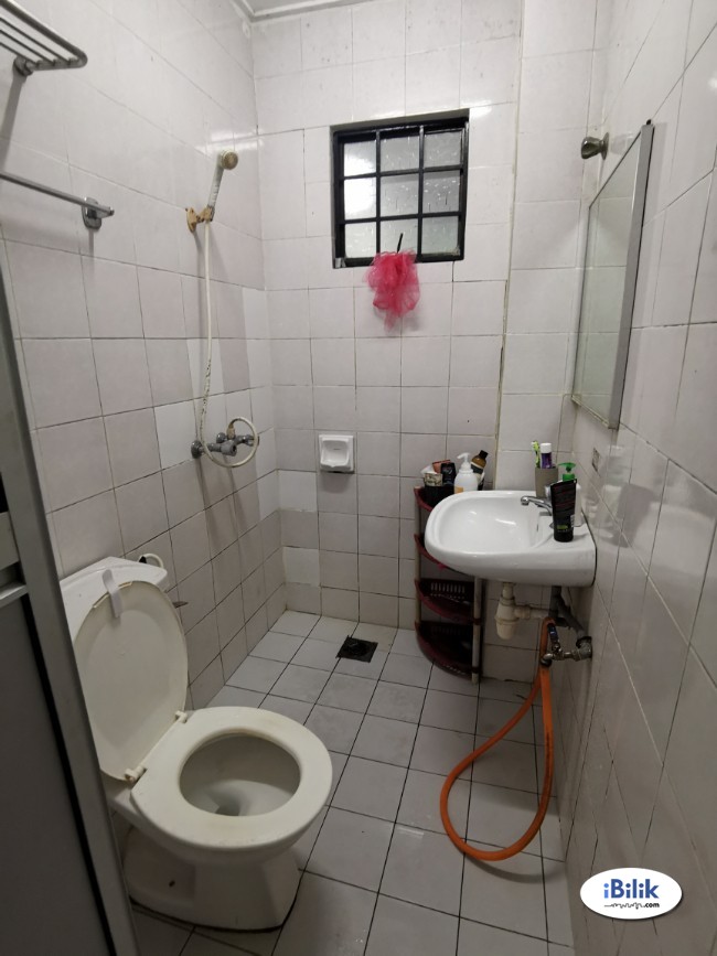 Comfort 0% DEPOSIT ~ Medium Room for rent BU7, Bandar Utama PJ - Image 3