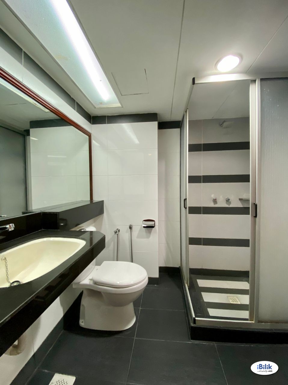 3 STAR Premium⭐⭐⭐ - Middle ROOM FOR RENT   ✨  Super hot location at M1 Hotel & Residences - Image 4