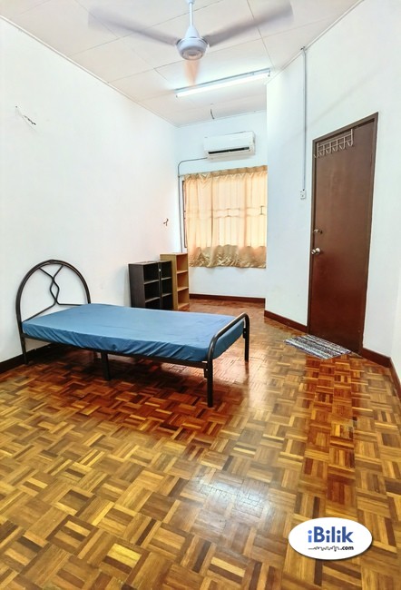 Middle Room Zero Deposit Weekly Cleaning @ BU3 - Image 1