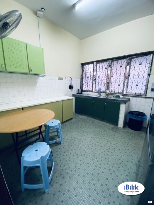 Middle Room at Bandar Utama, Petaling Jaya with ZERO DEPOSIT ! near Bandar Utama MRT Station - Image 2