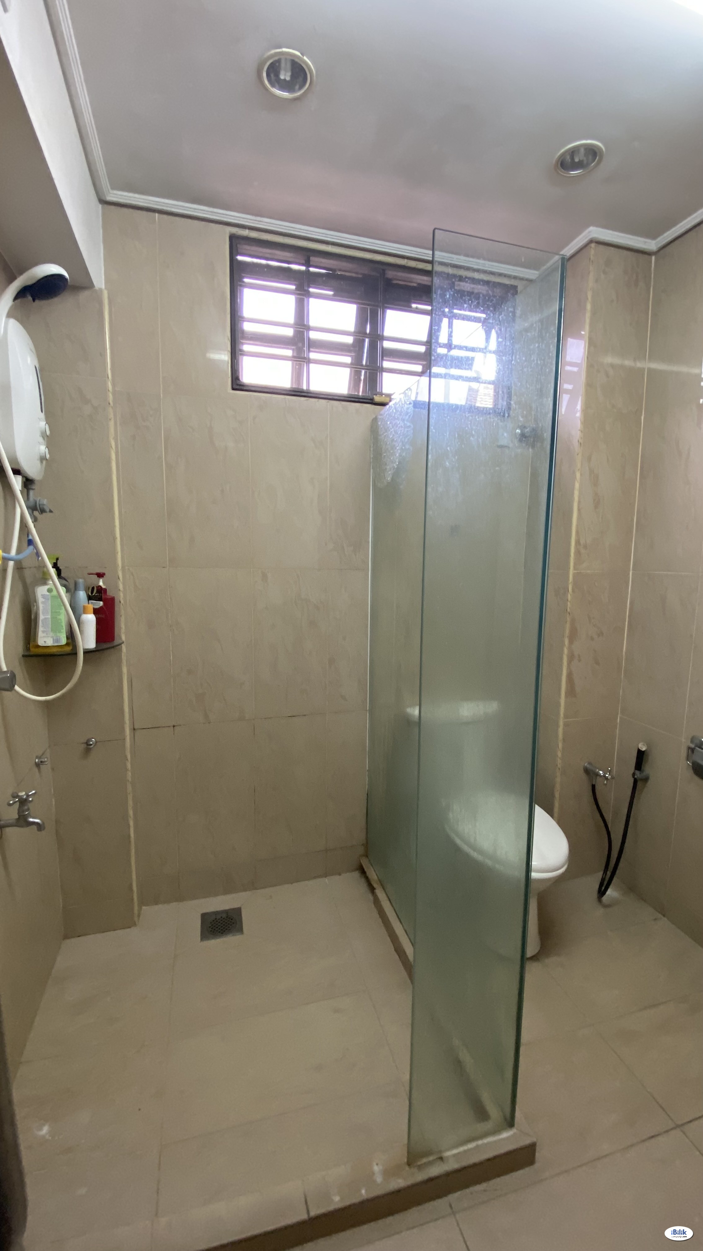🛏ZERO DEPOSIT Middle Room at TTDI  🚶Walking distance to MRT TTDI 🚗Easy Access to One Utama, KPJ Damansara, Plaza Vads, M - Image 2
