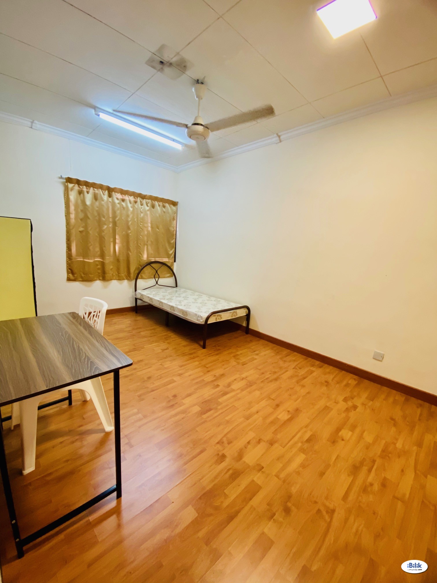🔥ZERO DEPOSIT Middle Room at BU10 🔥Actual Room Photo 🚶Easy Access to First Avenue, One Utama, MRT, Centrepoint, First Ci - Image 1