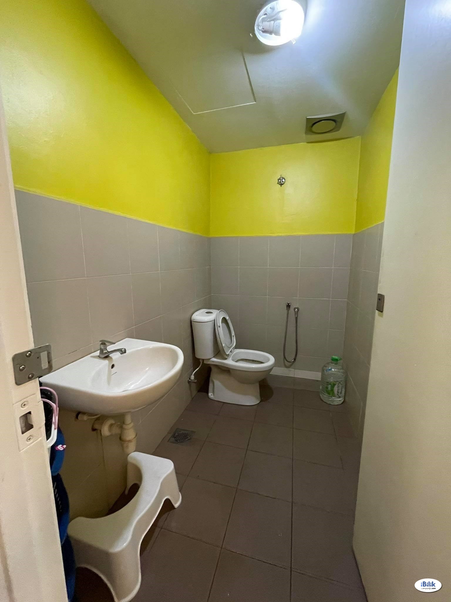 Hostel Style Shop Lot Single Room at Ara Damansara, Petaling Jaya - Image 4