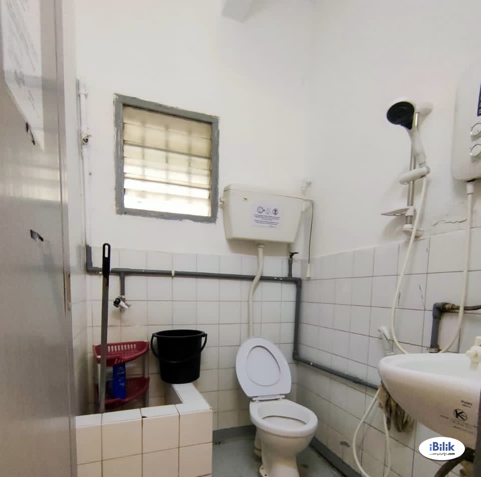 Zero deposit! 💓Middle Room at SS2 walk to taman bahagia lrt Petaling Jaya - Image 3