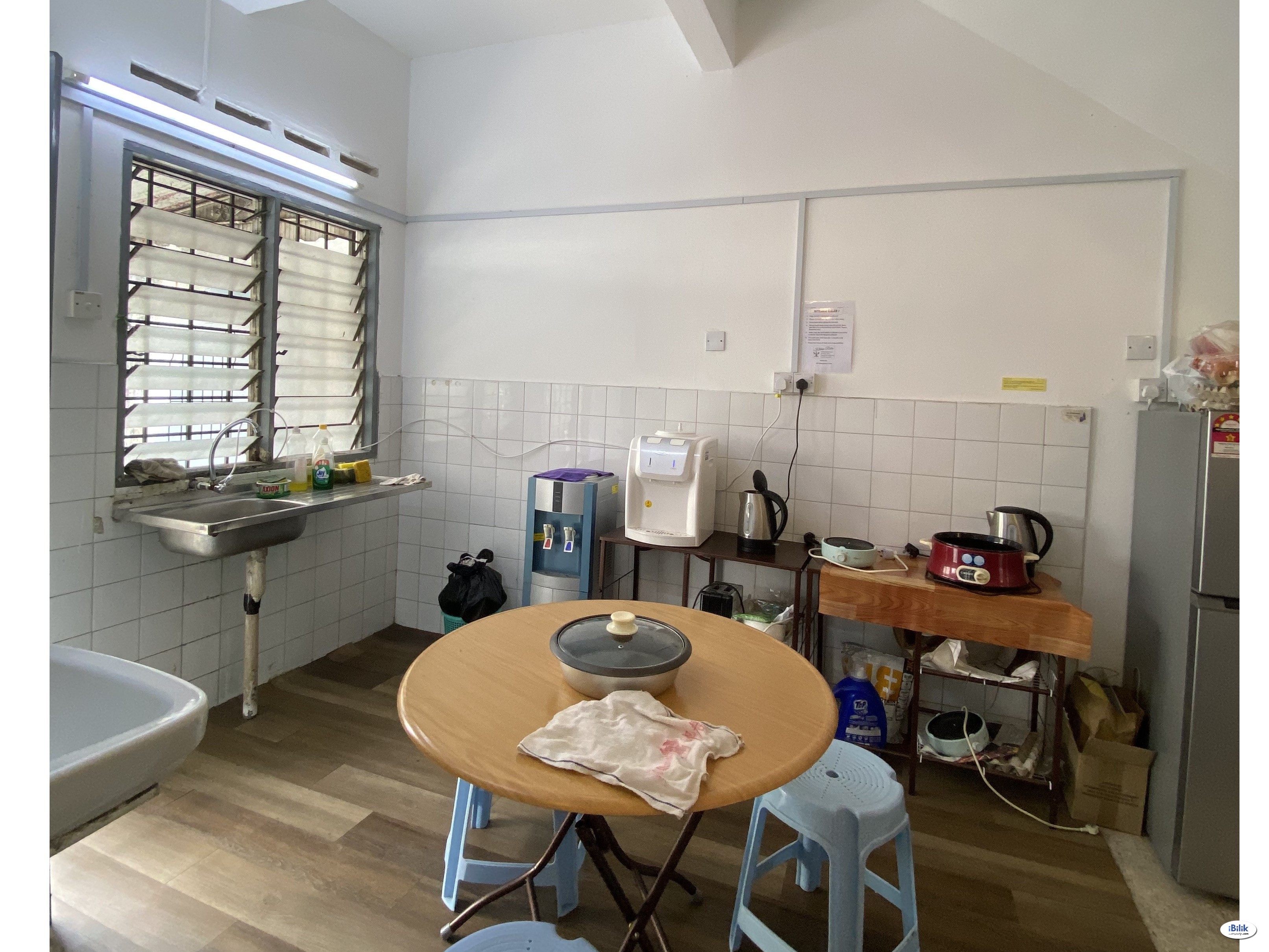Zero deposit! 💓Middle Room at SS2 walk to taman bahagia lrt Petaling Jaya - Image 2