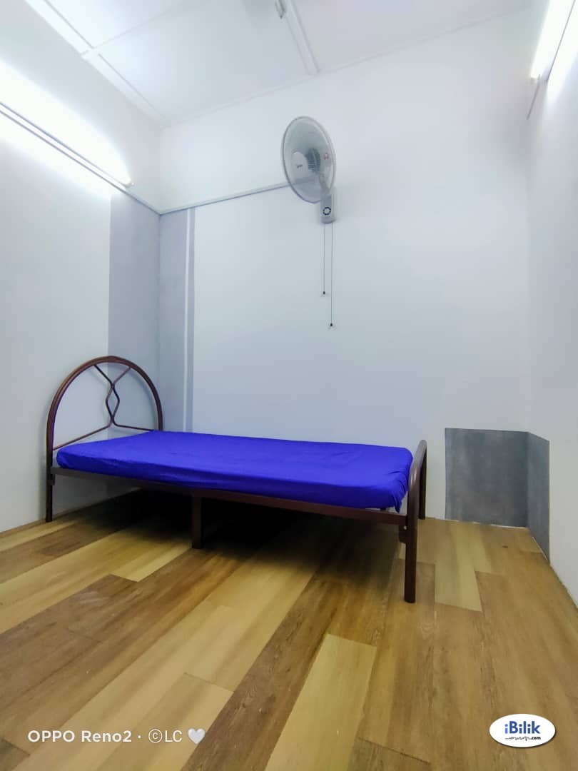 Free one month rental ‼️🤩🤩Newly renovated Single Room at SS2, Petaling Jaya available ‼️‼️ - Image 1