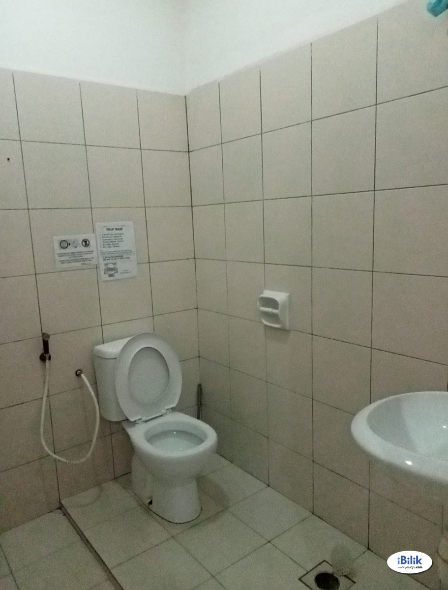 Single Room at Anjung Sari, Setia Alam - Image 2