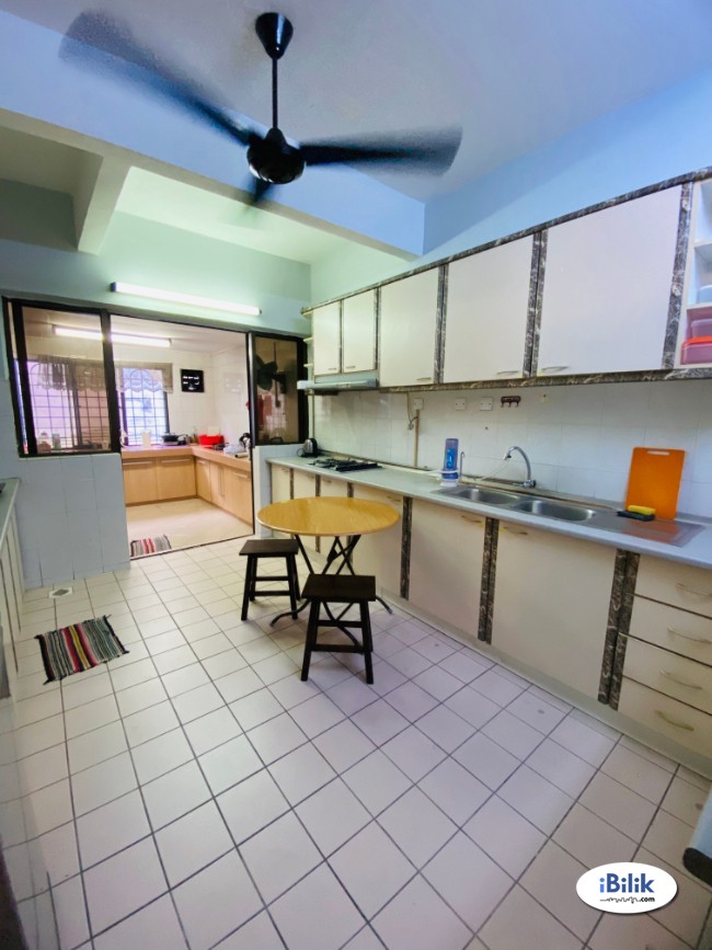 comfortable Zero% Deposit - Medium Room for rent Bandar Utama PJ - Image 2