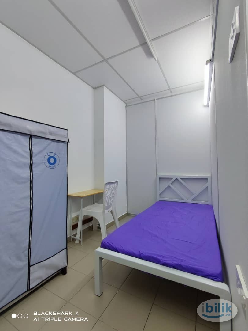 cushy 🚇🚇 5 mins can be Walking distance LRT Lembah Subang Room in D'Aman Crimson, Ara Damansara - Image 1