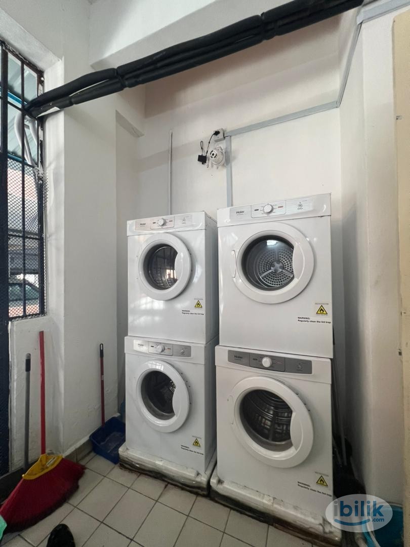 cushy 🚇🚇 5 mins can be Walking distance LRT Lembah Subang Room in D'Aman Crimson, Ara Damansara - Image 2