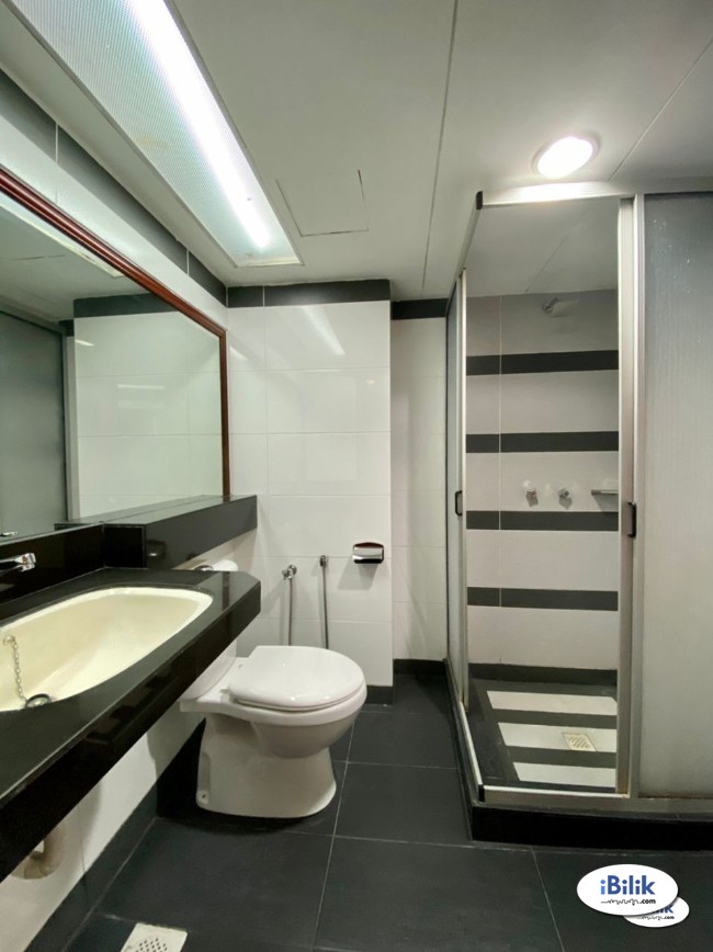 Spacious 3 STAR Master Hotel Room at Chow Kit - ( Nearby Hospital KL & UUM )! - Image 3