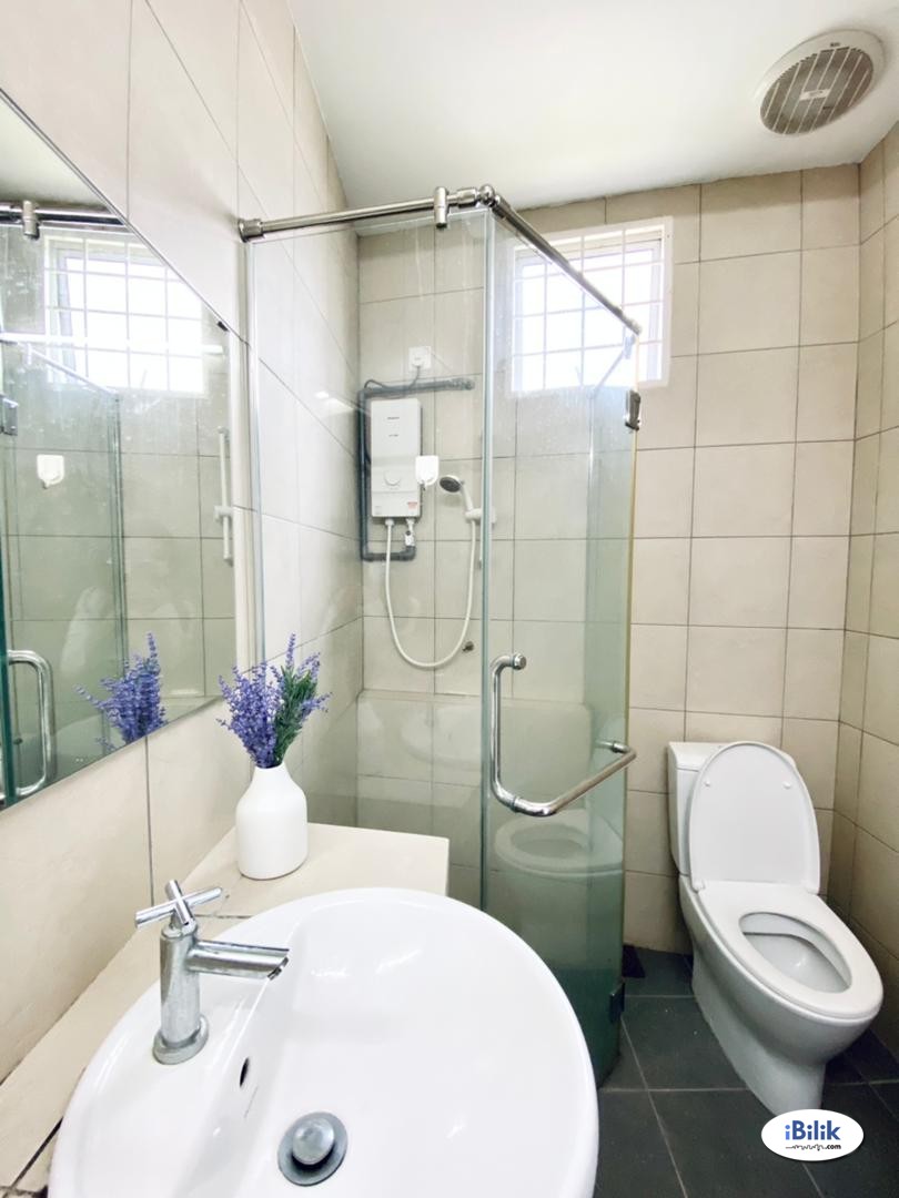 Middle Room at SS2, Petaling Jaya - Image 2