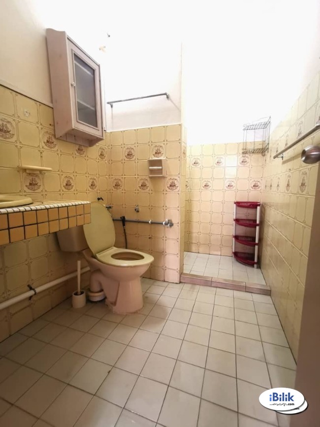 comfortable Urgent Move In. Single Room at USJ 20- UEP Subang Jaya - Image 3