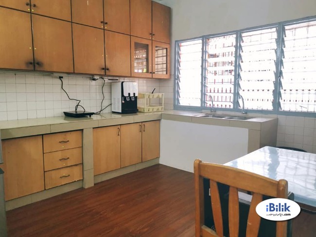 Comfort Zero Deposit!! Room for rent Seri Utama, Kota Damansara - Image 2